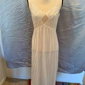 Vintage peignoir set